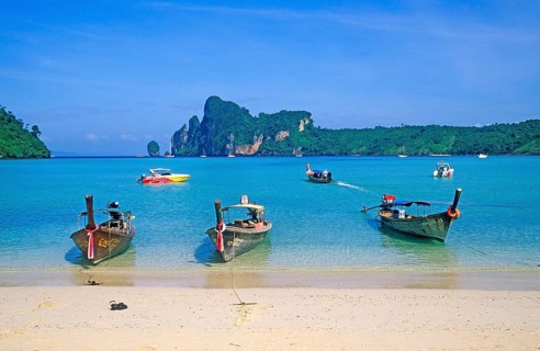 Longtail boats on Ko Phi Phi Don beach, two years in front of the tsunami, Thailand, December 2002,