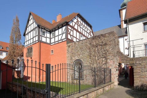 Historic city wall and half-timbered house, Salmünster, Bad Soden-Salmünster, Spessart, Hesse,