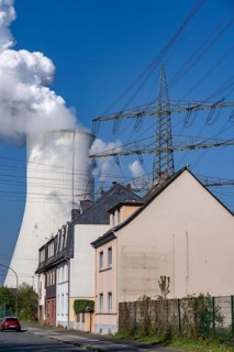 Cooling tower of the Duisburg-Walsum coal-fired power plant, combined heat and power plant operated