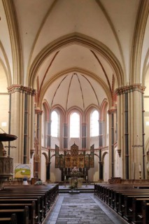 Interior view of the Gothic collegiate church of St. Martin and St. Severus, Münstermaifeld,