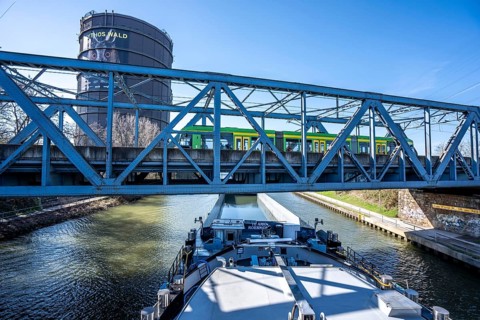 Cargo ship, Te Amo II barge on the Rhine-Herne Canal near Oberhausen, heading west, unladen,