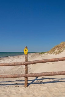 Sign, fence, beach, National Park Vorpommersche Boddenlandschaft, Darßer Ort, Born a. Darß,