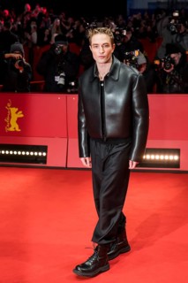 Robert Pattinson on the red carpet at the Special Gala of the film Mickey 17 at the 75th Berlinale