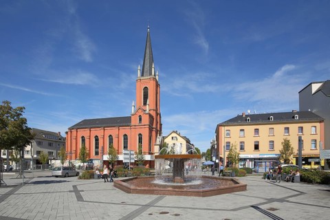 Fountain and Protestant Church, Bahnhofsplatz, Limburg, Hesse, Germany