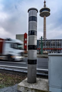 New speed camera on the A40 motorway, in the direction of Dortmund, at the Essen-Zentrum exit,