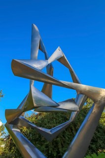 Public art, sculpture by the sculptor Wander Bertoni, metal sculpture Bewegung II (2), 1960-1961,