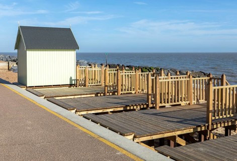 New beach huts built on beach platforms, Return of Beach Huts to the Spa initiative, Felixstowe Spa