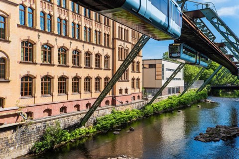 The Wuppertal suspension railway runs through a historic district near the Robert-Daum-Platz stop