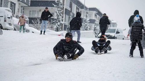 In Gaziantep, Turkey, on December 31, 2025, children and families enjoy winter activities as they