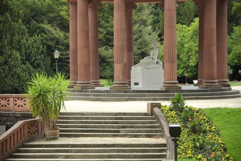 Neoclassical Elizabeth Fountain with Greek goddess Hygieia, Hygieia, fountain complex with columns,