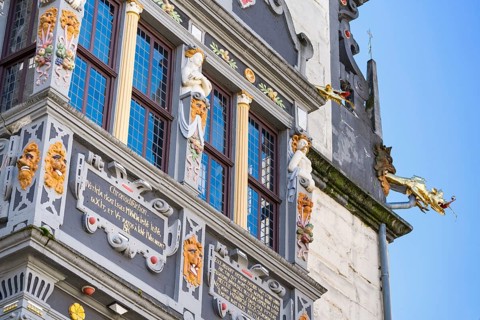 Dragon-headed gargoyle, facade of the town hall, Hannoversch Münden, Lower Saxony, Germany