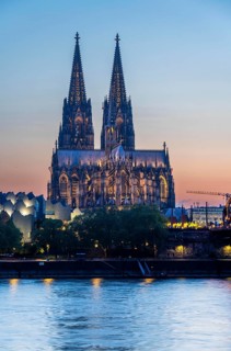 Cologne Cathedral has been shining in new light since Easter 2025, the old metal halide lamps have