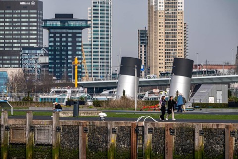 Rijnhaven bridge, Kop van Zuid, Wilhelminapier, Holland Amerikaplein, skyscrapers on the Nieuwe