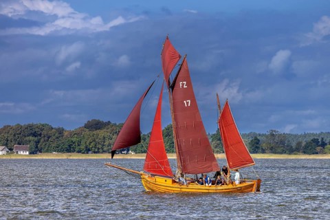 Zeesenboot, Zeesboot, Zeeskahn, traditional wooden wide-hulled sailing boat, Haffboot in