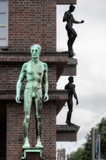 Male figures by Ludwig Kunstmann, Brahms Kontor, Hamburg, Germany
