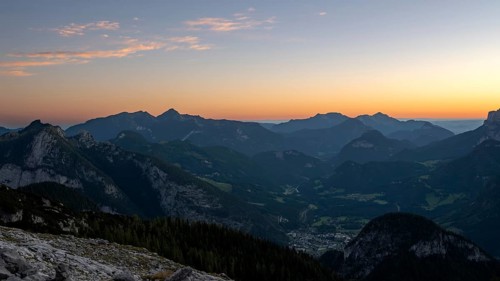Lofer and the Chiemgau Alps with Sunday horn, Hochstaufen and Zwiesel at sunrise, seen from the