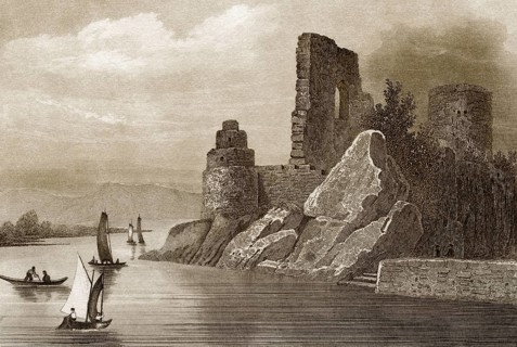 Dunglass Castle, eine Burgruine aus dem 14. Jahrhundert, am Ufer des Flusses Clyde, Schottland,