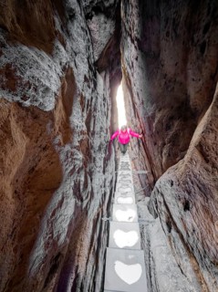 Metalltreppe Himmelsleiter am natural arch Kuhstall am Neuen Wildenstein, natural wonder, national