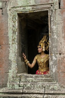 Young woman dressed as a temple dancer, Apsara, Ta Prohm, Angkor Wat, Angkor, UNESCO World Heritage