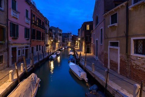 Quiet evening mood on a side canal in the Dorsodoro district, Venice, Veneto, Italy