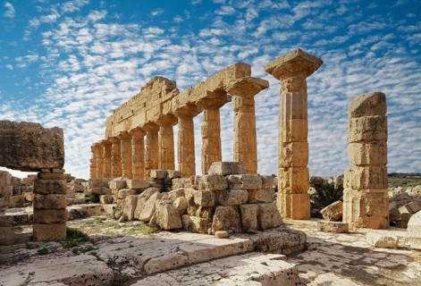 Dorian Peripteros Temple C, 550 BC, presumably dedicated to Apollo, partly rebuilt in 1925,