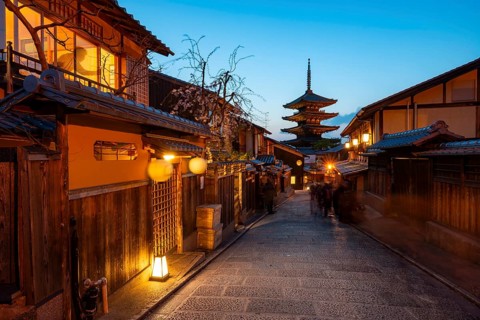 Yasaka dori historic street in the old town with traditional Japanese houses, five-story Yasaka