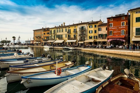 Picturesque village with colorful houses on the lake, Lazise, Lake Garda, Verona province, Veneto