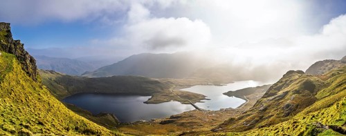 Pyg Track over Llyn Llydaw lake, Pen-y-Pass, mountain pass, Snowdonia, Gwynedd, north-west Wales,