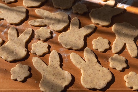 Raw cookies in bunny and flower shapes for Easter