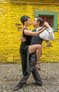 Buenos Aires, Argentia, La Boca, man and woman dancing tango, couple, dance, Bueonos Aires,