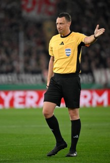 Referee Referee Sven Jablonski Gesture Gesture Semi-final, DFB Cup, MHPArena, MHP Arena Stuttgart,