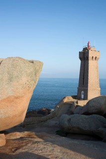 Lighthouse Mean Ruz at Ploumanac'h, Côtes d'Armor in the first morning light