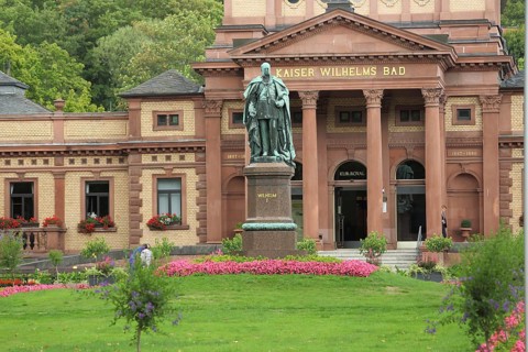 Monument and statue of Kaiser Wilhelm I, Kaiser-Wilhelms Bad, spa garden, Bad Homburg, Hesse,