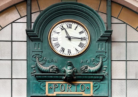 Porto Sao Bento railway station, clock in the station concourse, detail, Porto, Portugal