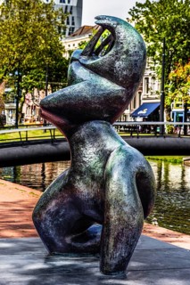 Sculpture The Great Musician playing a lyre, by Henri Laurens, 1938, at Westersingel, Rotterdam,