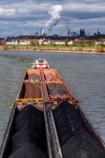 Pushed convoy HGK, Herkules II loaded with coal and ore, on its way to the Krupp Mannesmann