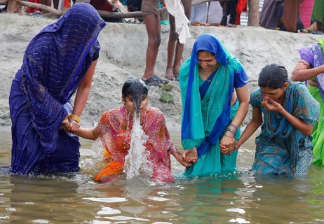 Allahabad, India, 20.01.10 - Hindus meet at Magh Mela in Allahabad to take a holy bath at the