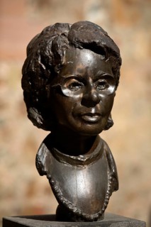 Portrait head Helge Pross, bronze head by Thomas Burhenne, patinated bronze, Giessener Köpfe, Neues