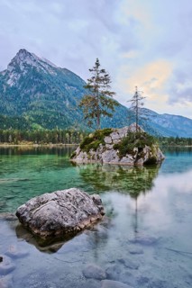Hintersee in autumn colours, Ramsau, Berchtesgaden National Park, Berchtesgadener Land district,