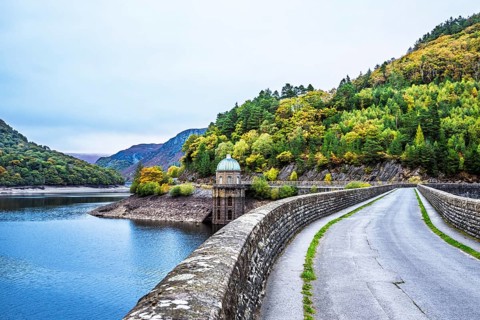 Autumn colors over Garreg Ddu Dam, Elan Valley, Caban-Coch Reservoir, Rhayader, Wales, UK