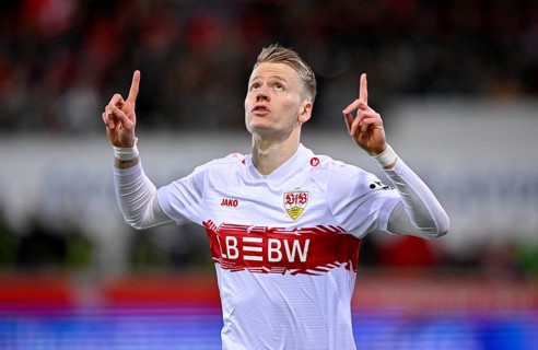 Goal celebration Chris Fuehrich VfB Stuttgart (10) Gesture Gesture towards the sky Soccer