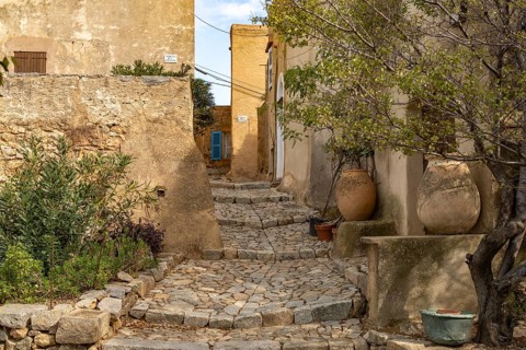 Narrow alleys in the artists' village Pigna, Balagne, Corsica, France