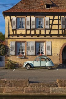 Old Citroen CV2, historic, old, old car, cult, fashion, in front of a half-timbered house in