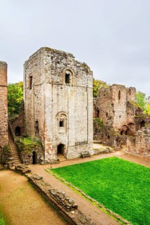 Autumn colors over Goodrich Castle, River Wye, Goodrich, Herefordshire, UK
