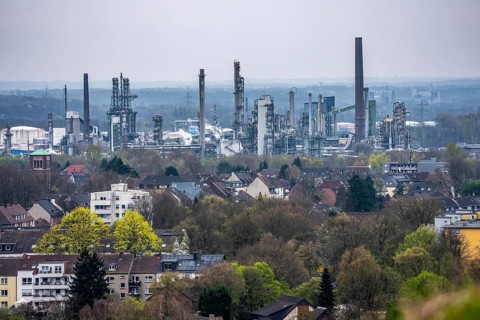 Ruhr Oel GmbH, BP Gelsenkirchen Refinery, in GE-Horst, production of products from mineral oil,