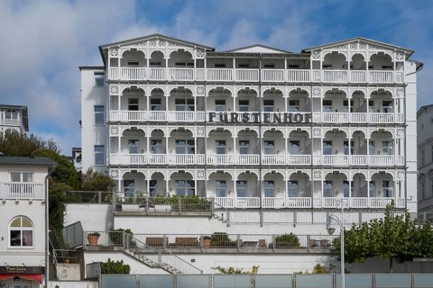 Hotel Fürstenhof an der Seepromenade, Bäderarchitektur, Sassnitz, Rügen, island, Baltic Sea,
