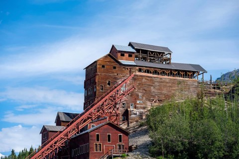 Kennicott Red Buildings, Kennicott Concentration Mill to extract copper from quarried rock,