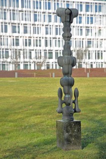 Sculpture Europe by Rudolf Kedl 1985, grey metal sculpture, modern art, abstract art, symmetrical