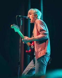Keith Murray, singer and guitarist of We are Scientists live on Europe 2025 Tour at the Columbia