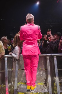 Roß Antony with audience at the Schlagernacht des Jahres live on Das Original Tour in the Berlin